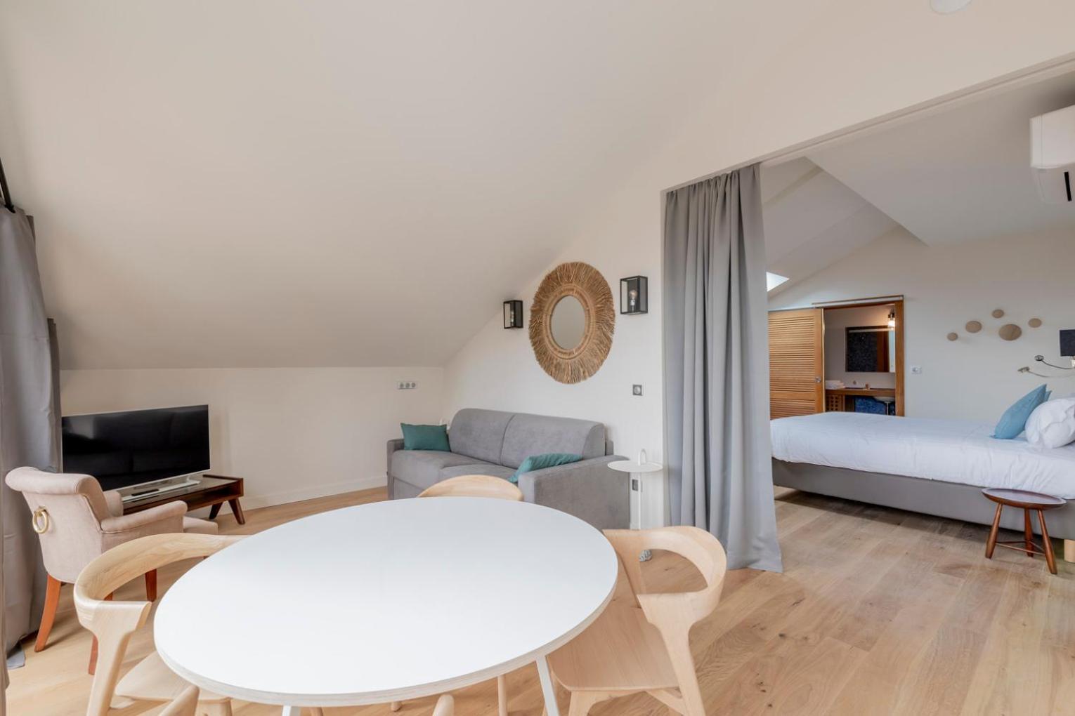 Residence Les Suites Du Port - By Le Saint Ferdinand 阿卡雄 外观 照片
